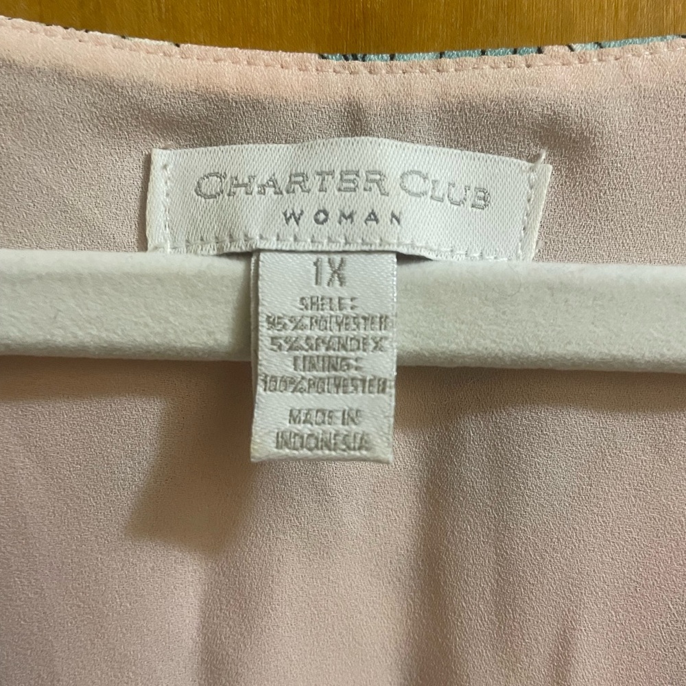 Floral Charter Club V-Neck Women’s Top 1X - Picture 4 of 10